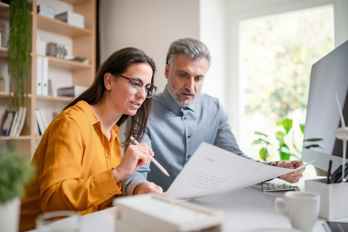 Who pays mortgage payments during probate?