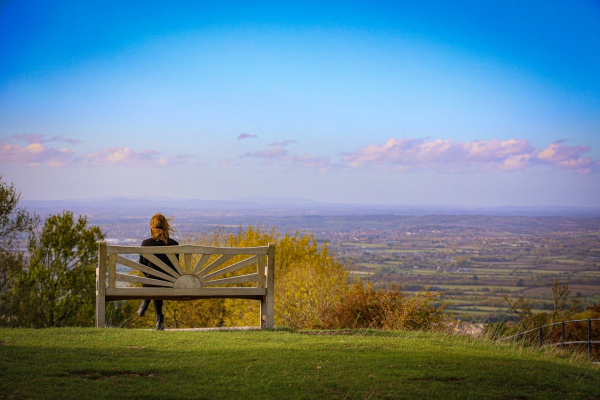 What happens if a beneficiary dies during the probate process