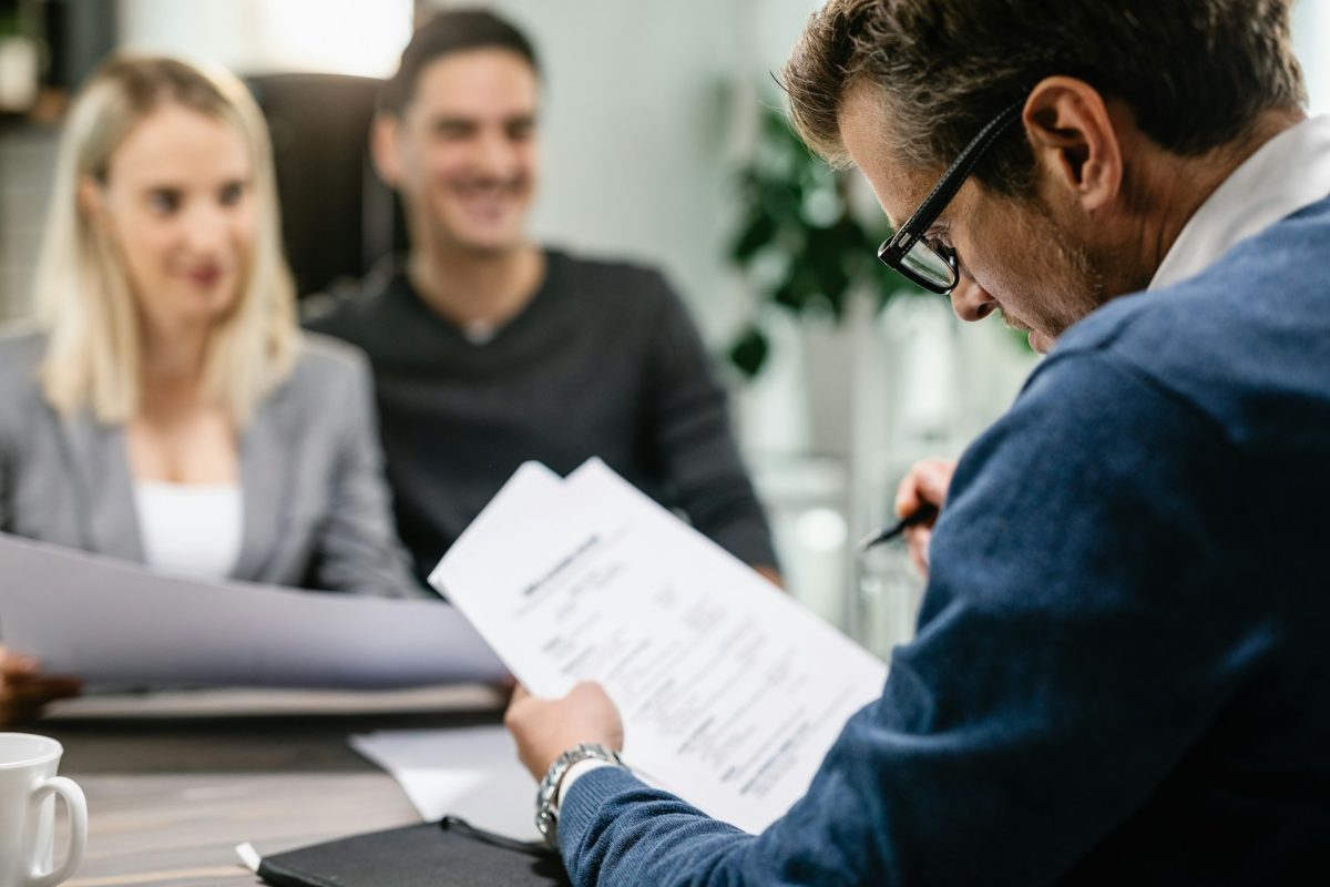 What happens if an executor dies or can't act